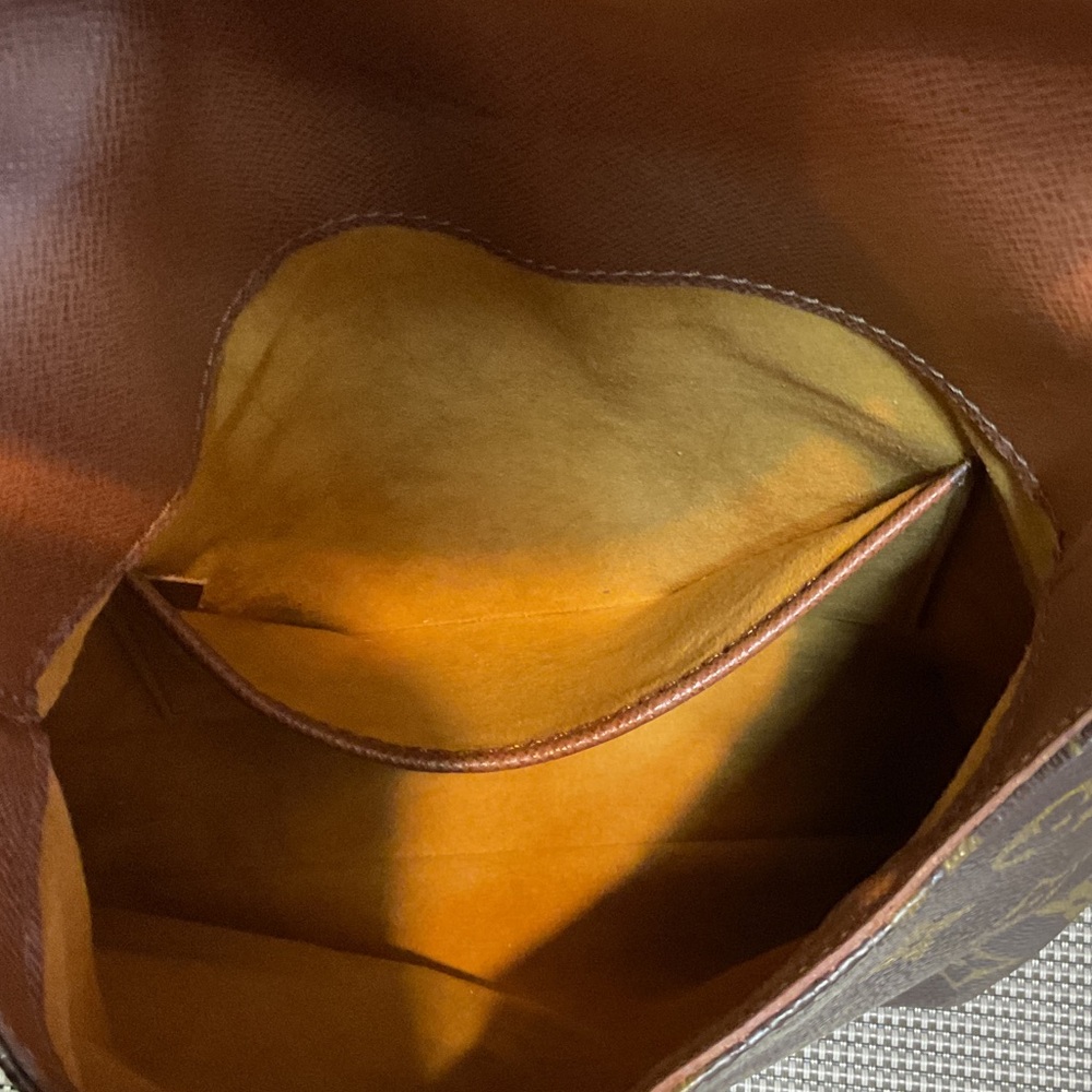 Louis Vuitton Monogram Canvas Crossbody CA0998 - Picture 10 of 16